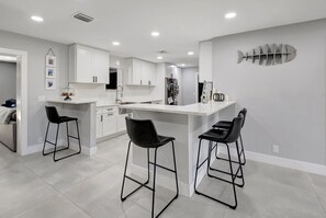 Private kitchen - Modern Beachy Getaway Minutes From the Ocean (Lantana)