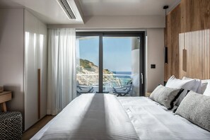 17 bedrooms, iron/ironing board, free WiFi, bed sheets - Made By The Sea Villas 17 BDRM (Mades)
