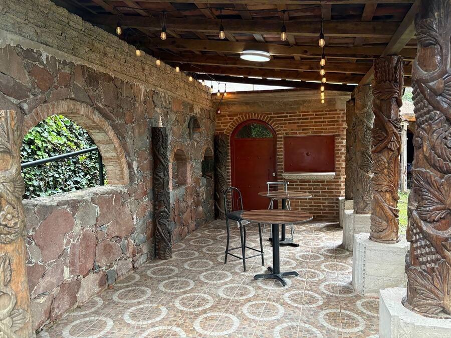 Basic Room | Outdoor dining