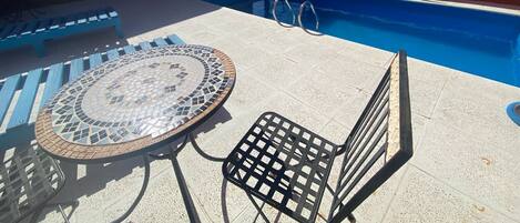 Piscina externa sazonal