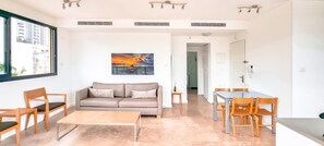 TV, offices - Kalisher Ophrys in Tel Aviv-Yafo (Tel Aviv-Yafo)