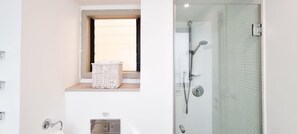 Shower, hair dryer, towels - Rupin Nacre in Tel Aviv-Yafo (Tel Aviv-Yafo)