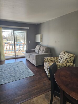 Unclassified image, 4 of 12, button - 3 Bedroom 2 Bath Close to Hospital (Detroit Lakes)