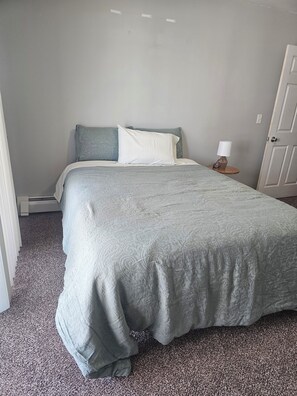 Unclassified image, 3 of 12, button - 3 Bedroom 2 Bath Close to Hospital (Detroit Lakes)