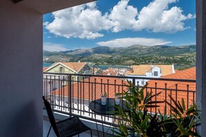 Property grounds - Deluxe 2br Suite with sea views to Argostoli bay (Argostoli)