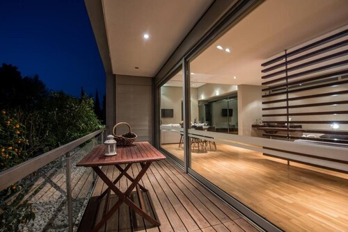 Studio Rio: Unique space with garden and garage