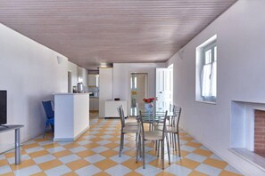 Dining - Angel Villa in Paros (Lagkeri)
