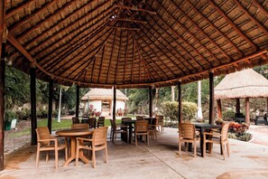 Outdoor dining - Private 3BR Home with Ample Space & Comfort (Puerto Morelos)