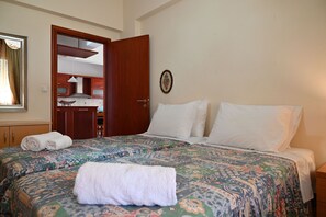 4 bedrooms, desk, iron/ironing board, travel cot - Evaggelia's Private House in Fanes Rhodes (Fanes)
