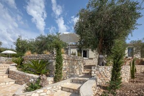 Property grounds - Sofi - Danilia Cottages (Gaios)