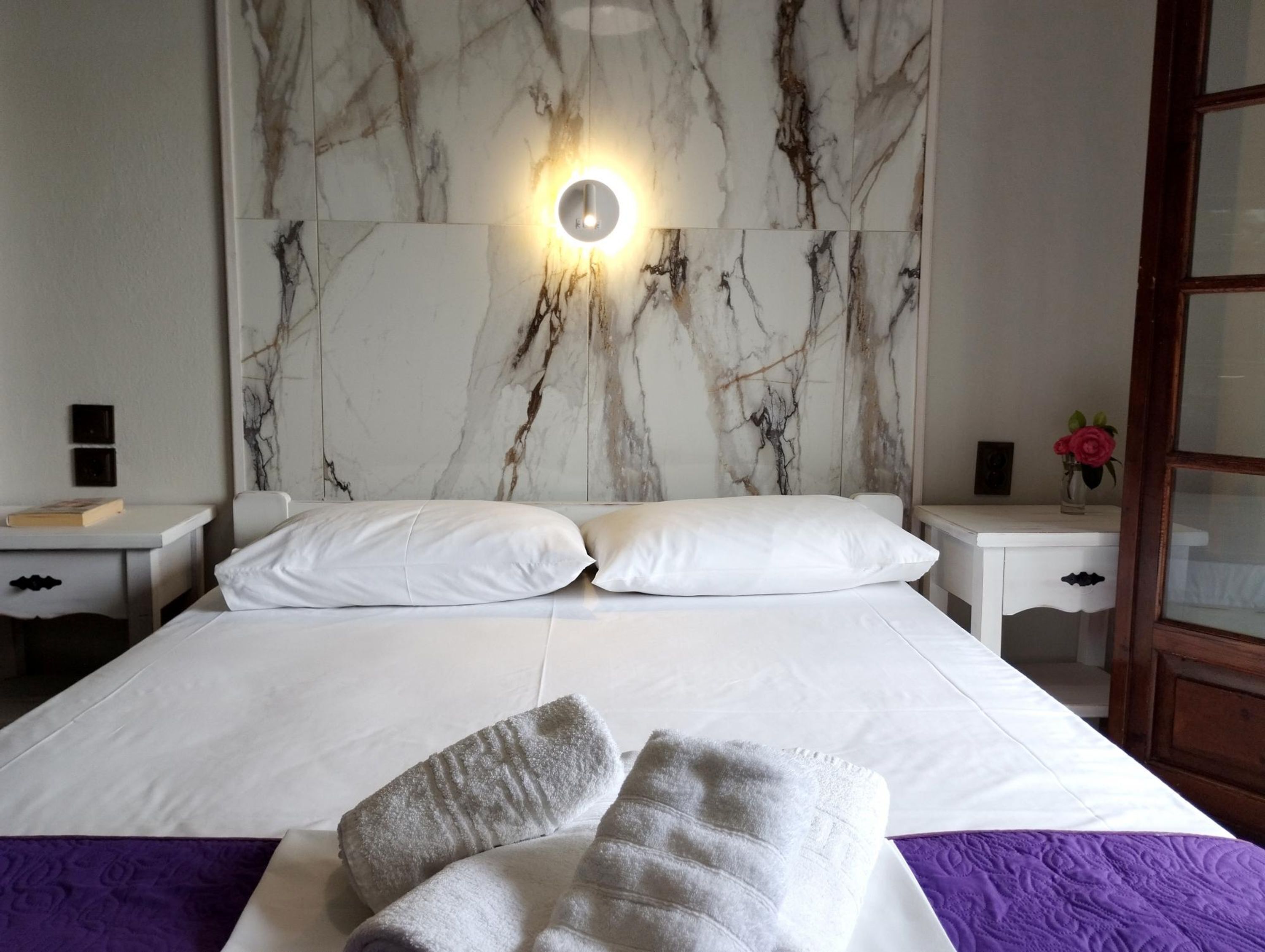 2 bedrooms, iron/ironing board, travel crib, WiFi (free)