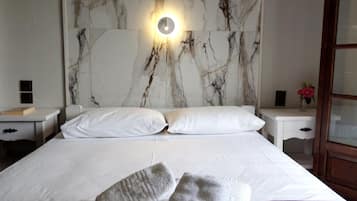 2 bedrooms, iron/ironing board, travel crib, WiFi (free)
