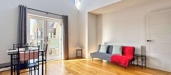 Modern 3 BDR Penthouse Duplex apartment