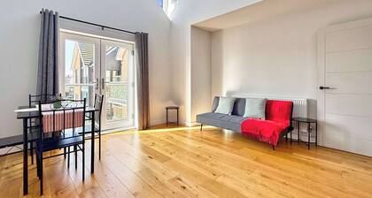 Modern 3 BDR Penthouse Duplex apartment