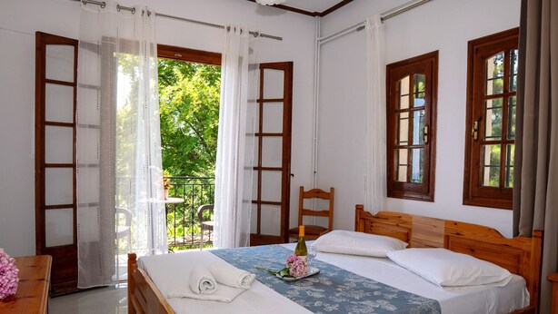 Room - Paradeisos Double Room with Balcony (5) (Agios Dimitrios Piliou)