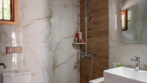 Bathroom - Paradeisos Double Room with Balcony (5) (Agios Dimitrios Piliou)