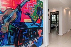 1 室のベッドルーム、デスク、WiFi、ベッドシーツ