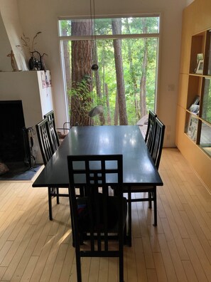 Unclassified image, 5 of 17, button