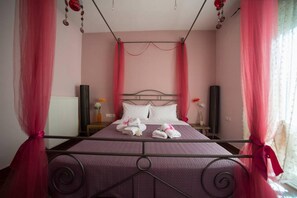 3 bedrooms, iron/ironing board, travel cot, free WiFi - Volos Lux  Apartment (Volos)
