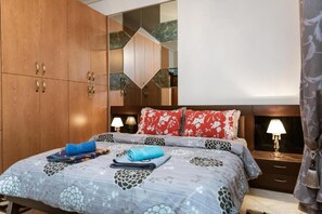 2 bedrooms, desk, free WiFi, bed sheets - Vosinakis House in Volos (Volos)