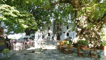 Ristorazione all'aperto