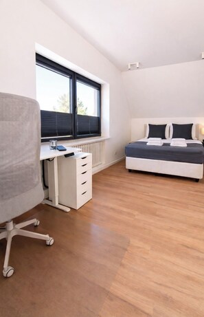 4 chambres, bureau, fer et planche à repasser, Wi-Fi gratuit