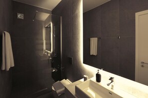 Shower, hair dryer, towels - Villa Aires with Private Pool (Vrachasi)