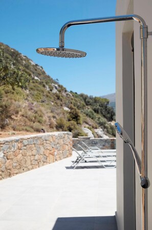Terrace/patio - Villa Aires with Private Pool (Vrachasi)
