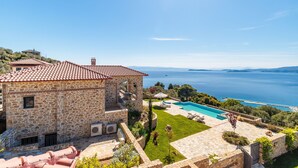 Unclassified image, 3 of 146, button - Rodon Luxury Villas "Eos" (Skopelos)