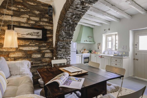 Interior - Tinos experience: the house (Panormos)