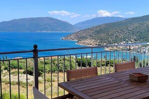 Outdoor dining - Augustela Villa / SeaView Vacation Villa (Agia Effimia)