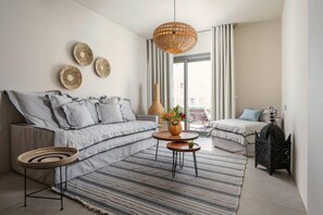 TV - Naxos blue dream villa with pool (Agia Anna)