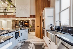 Fridge, microwave, oven, stovetop - Loft N' Loaded: Downtown Wichita Luxury Loft (Wichita)