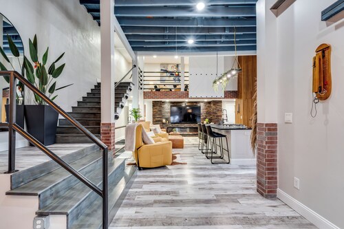Loft N' Loaded: Downtown Wichita Luxury Loft