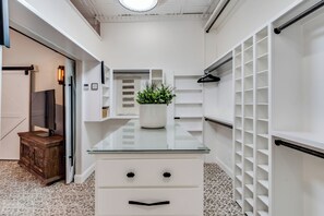 Interior - Loft N' Loaded: Downtown Wichita Luxury Loft (Wichita)