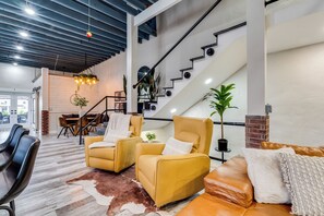 Immagine non classificata, 3 di 64, pulsante