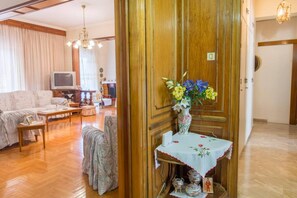 TV, fireplace - Apartment Vironos Trikala (Trikala)