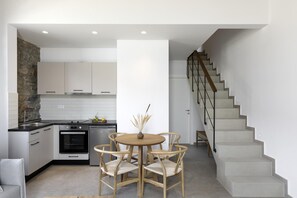 Interior - Lichnos Luxury Maisonette 2 (Sourpi)