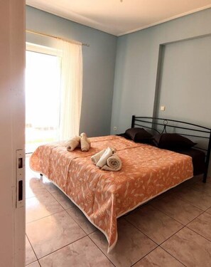 Room - Angela's Apartment with beautiful balcony view (Agios Konstantinos)