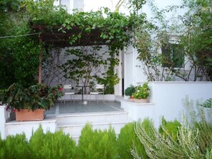 Terrace/patio - Studio on Agia Efimia seaside (Agia Effimia)