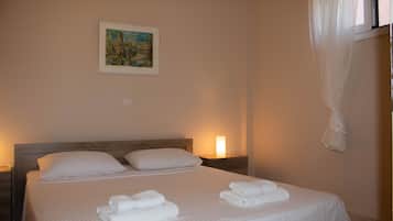 1 Schlafzimmer, Bügeleisen/Bügelbrett, Reisekinderbett, kostenloses WLAN