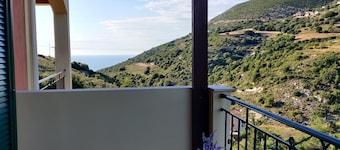 Myrtos Cottages Euterpi