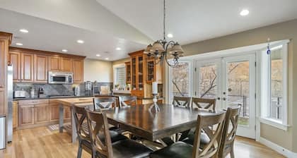 Private Ranch Retreat- Double Pickleball, Spa, Theater, Equestrian, VIEWS!!