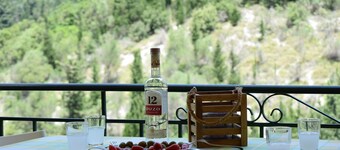 Myrtos Cottages Melpomene