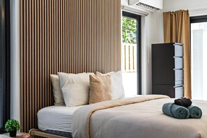 4 bedrooms, iron/ironing board, WiFi, bed sheets - Koko Nido – Modern Luxury Pool Villa in Noord (Noord)
