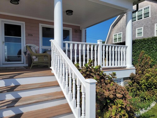 Waterfront home in charming Madison