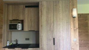 Kühlschrank, Mikrowelle