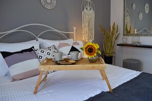 1 chambre, fer et planche à repasser, Wi-Fi gratuit, draps fournis