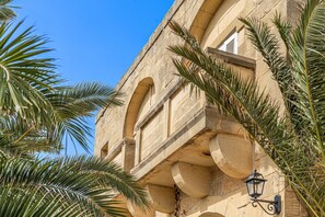 Exterior detail - Sinjura - Xaghra Holiday Home (Ix-Xagħra)