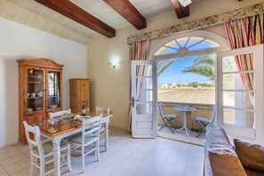 Dining - Villagg tal-Fanal - 1BDR (L-Għasri)